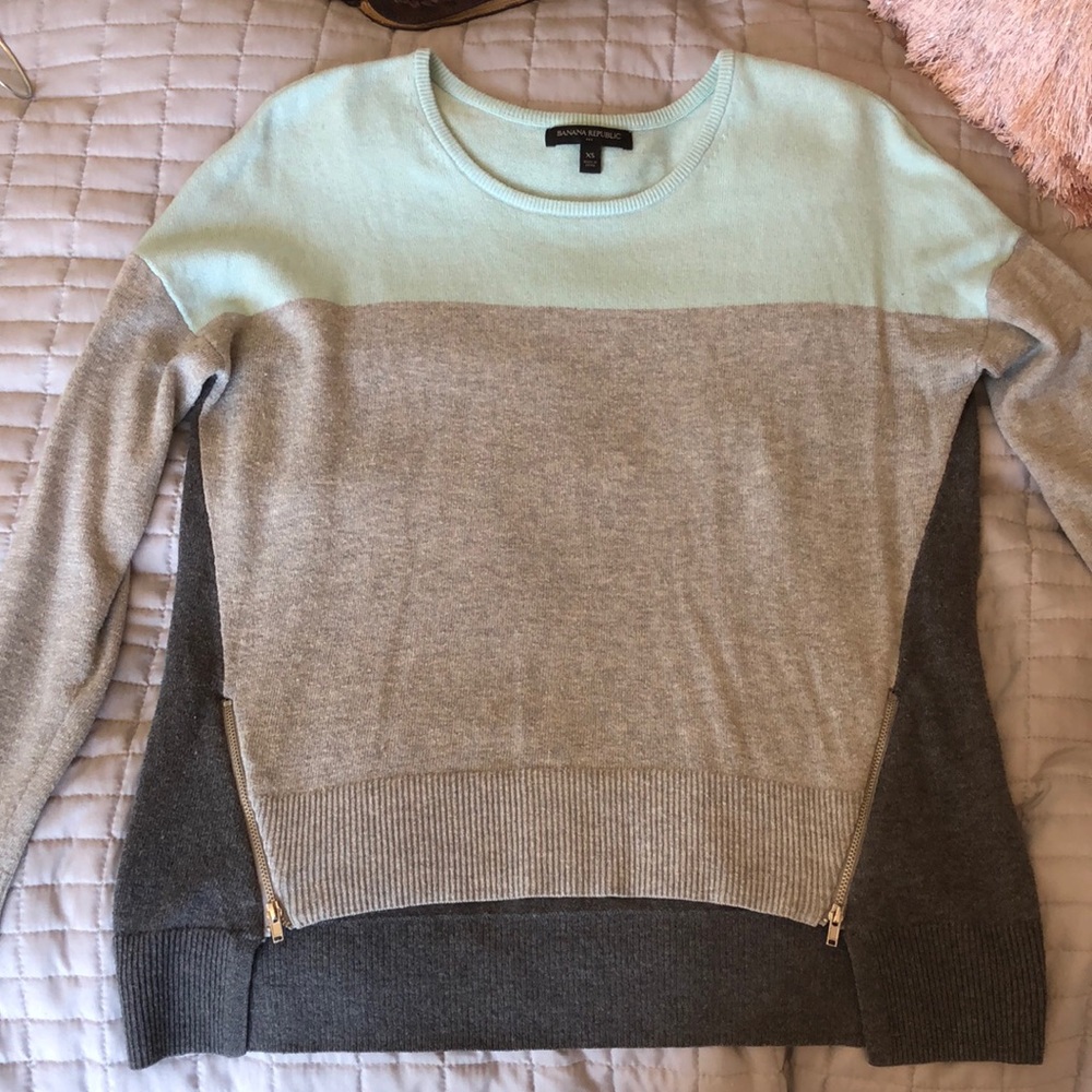 NWOT Banana Republic sweater